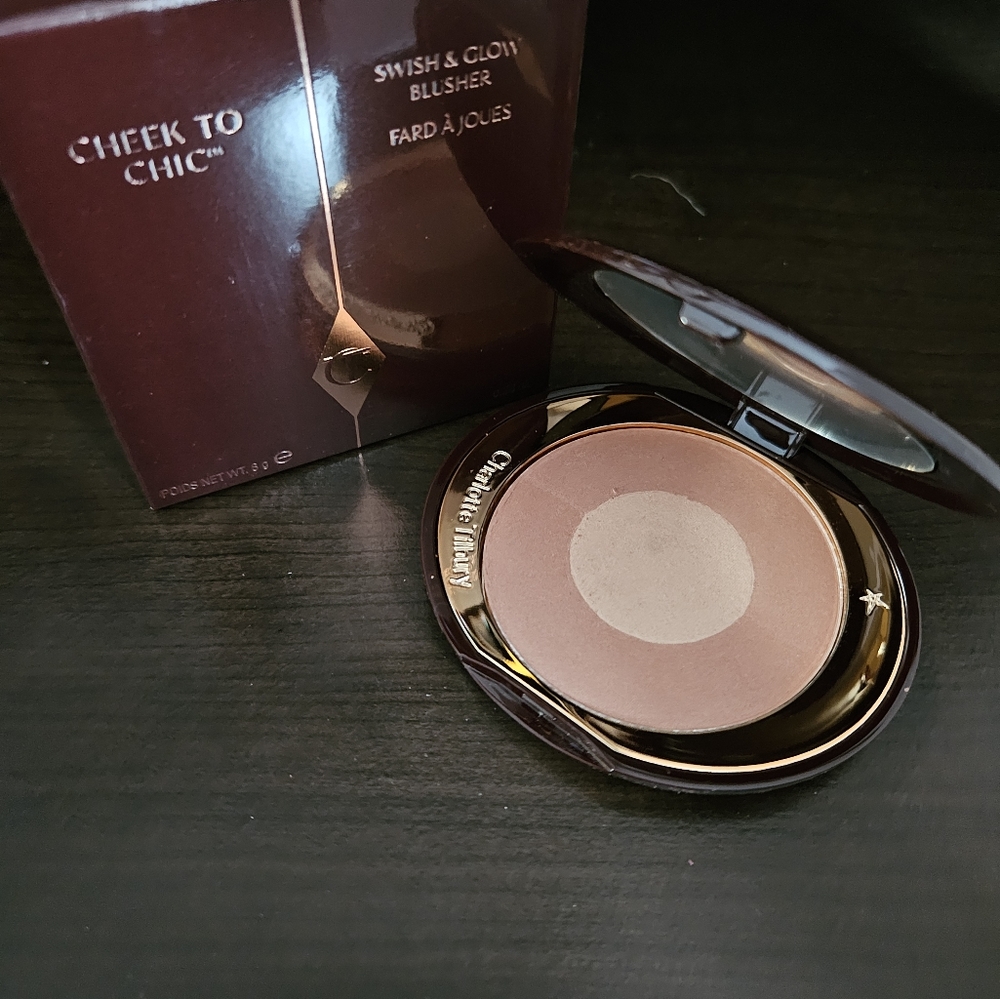 Charlotte Tilbury CHEEK TO CHIC BLUSH IN PILLOW TALK ORIGINAL (NIB) - Picture 5 of 5